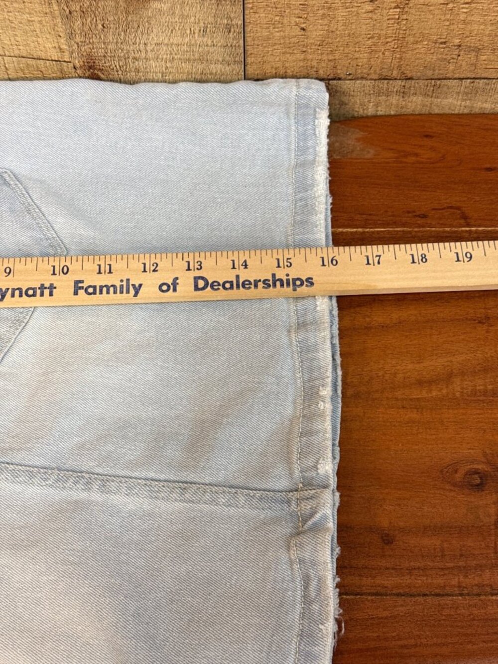Kensie Vintage Luxe Light Wash Denim Mini Skirt Size 8/29 NWT - Picture 4 of 6